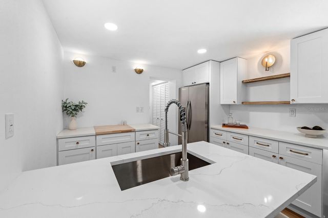 1230 E HENRY AVENUE, Tampa, FL 33604