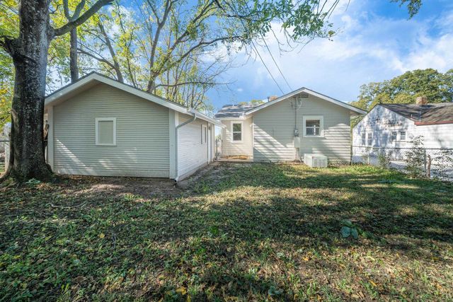 940 N Holyoke, Wichita, KS 67208