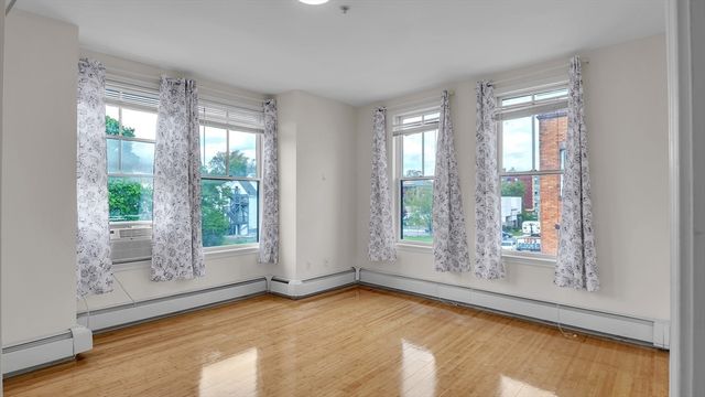 352 Blue Hill Ave 8, Boston, MA 02212