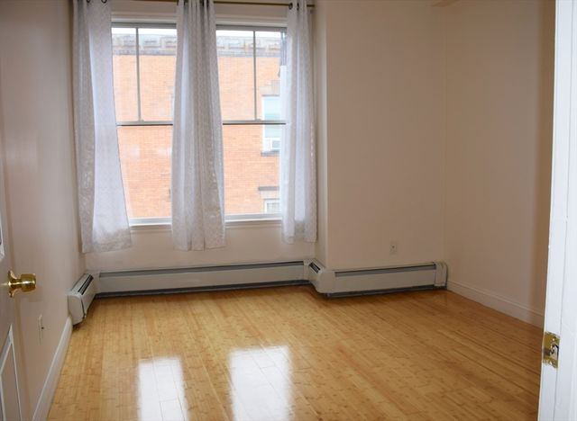 352 Blue Hill Ave 8, Boston, MA 02212
