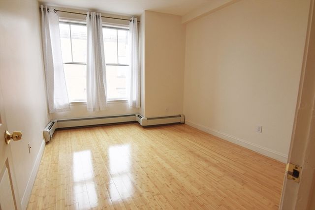352 Blue Hill Ave 8, Boston, MA 02212