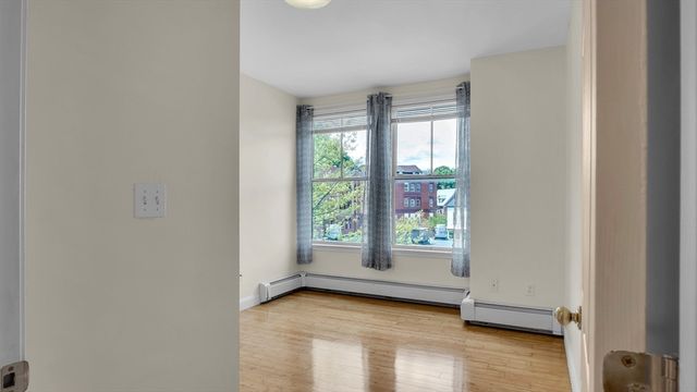 352 Blue Hill Ave 8, Boston, MA 02212