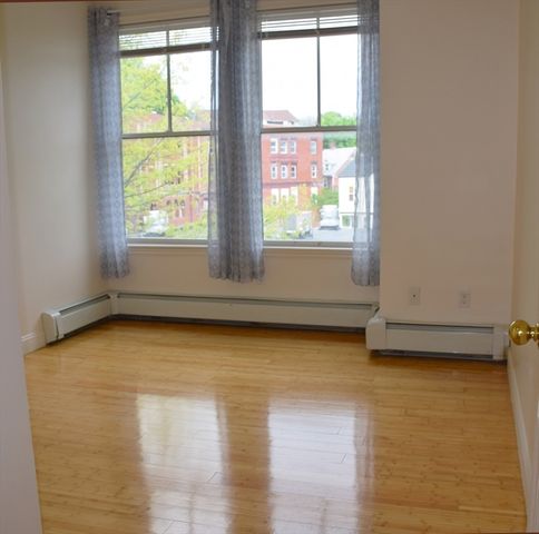 352 Blue Hill Ave 8, Boston, MA 02212