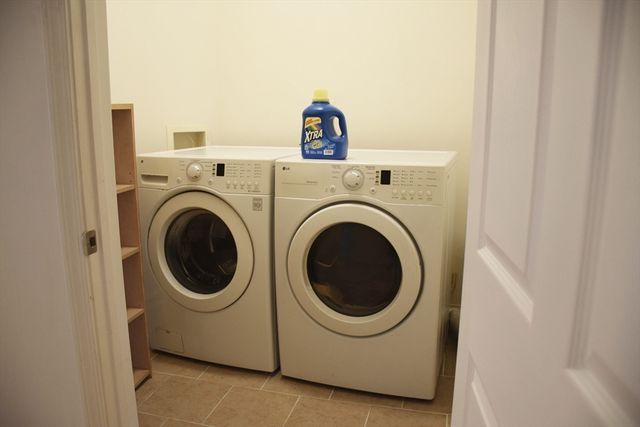 352 Blue Hill Ave 8, Boston, MA 02212