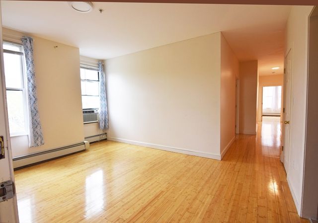 352 Blue Hill Ave 8, Boston, MA 02212