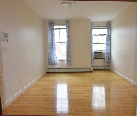 352 Blue Hill Ave 8, Boston, MA 02212