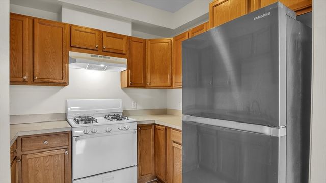 352 Blue Hill Ave 8, Boston, MA 02212