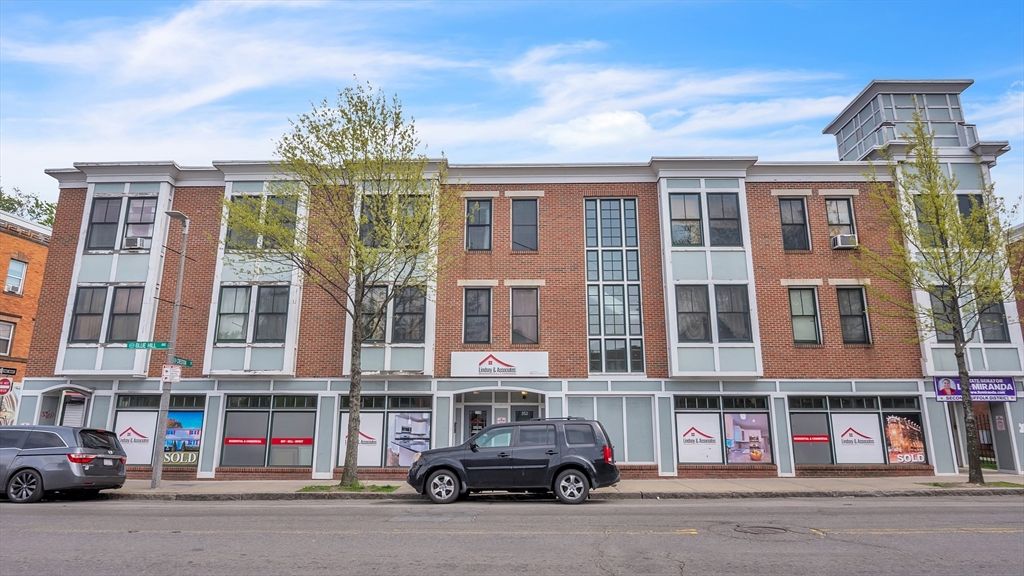 352 Blue Hill Ave 8, Boston, MA 02212