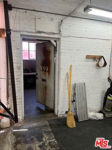 959 N Gower Street, Los Angeles, CA 90038