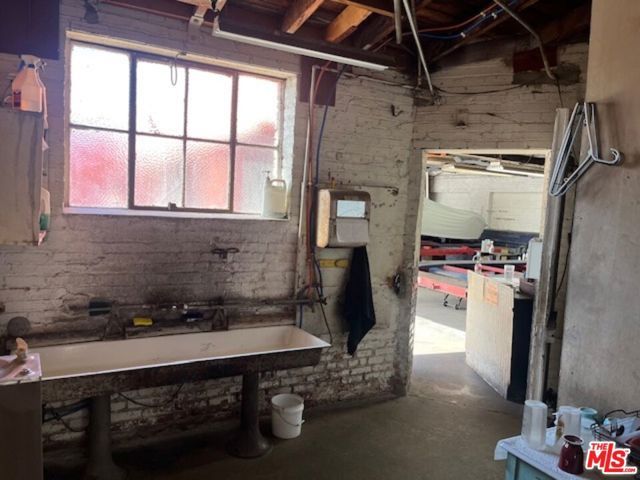 959 N Gower Street, Los Angeles, CA 90038