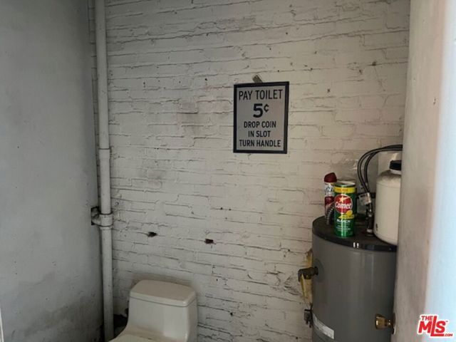 959 N Gower Street, Los Angeles, CA 90038