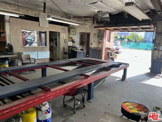 959 N Gower Street, Los Angeles, CA 90038