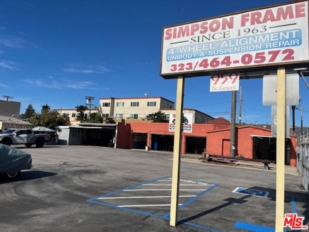 959 N Gower Street, Los Angeles, CA 90038