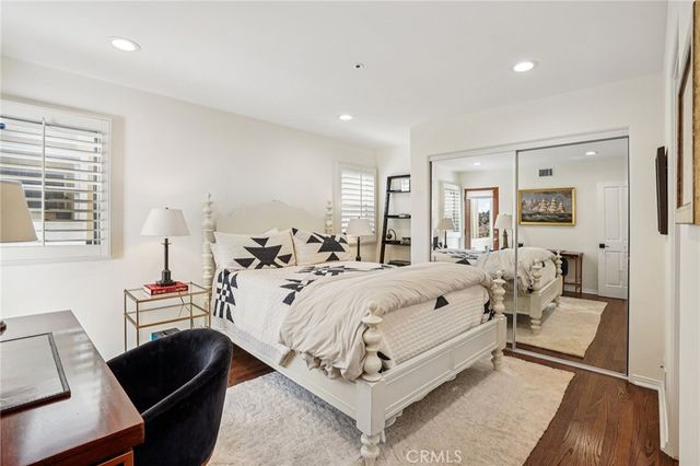 710 Manhattan Beach Boulevard, Manhattan Beach, CA 90266