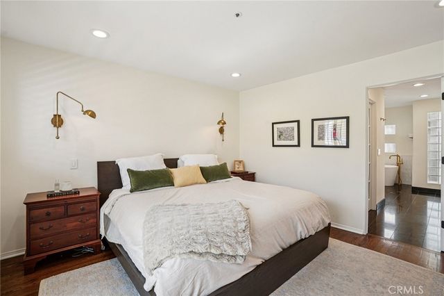 710 Manhattan Beach Boulevard, Manhattan Beach, CA 90266