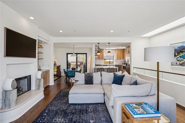 710 Manhattan Beach Boulevard, Manhattan Beach, CA 90266