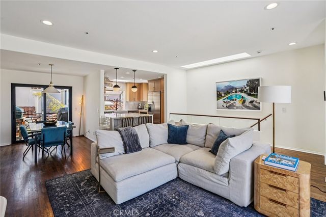 710 Manhattan Beach Boulevard, Manhattan Beach, CA 90266