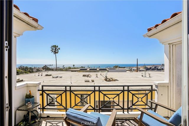 710 Manhattan Beach Boulevard, Manhattan Beach, CA 90266