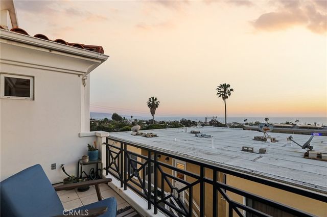 710 Manhattan Beach Boulevard, Manhattan Beach, CA 90266