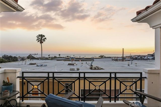 710 Manhattan Beach Boulevard, Manhattan Beach, CA 90266