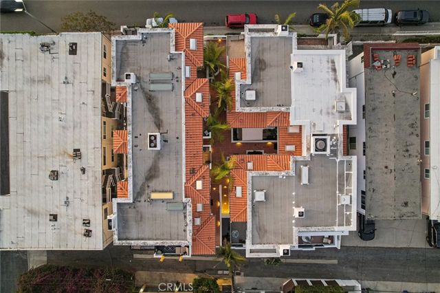 710 Manhattan Beach Boulevard, Manhattan Beach, CA 90266