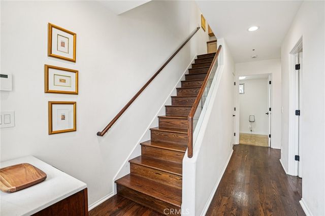 710 Manhattan Beach Boulevard, Manhattan Beach, CA 90266