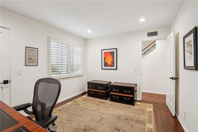 710 Manhattan Beach Boulevard, Manhattan Beach, CA 90266