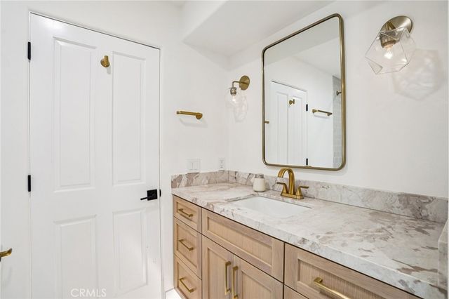 710 Manhattan Beach Boulevard, Manhattan Beach, CA 90266