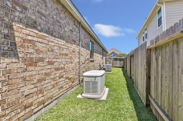 21248 Flowering Crape Myrtle Drive D, Porter, TX 77365