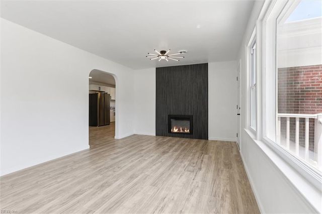88 Wheatland DR, Hampton, VA 23666