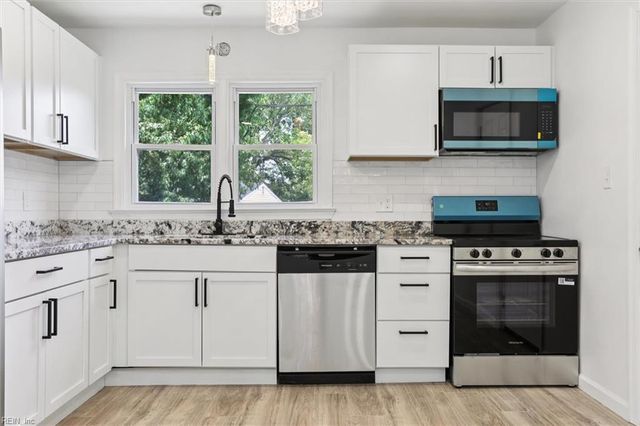 88 Wheatland DR, Hampton, VA 23666