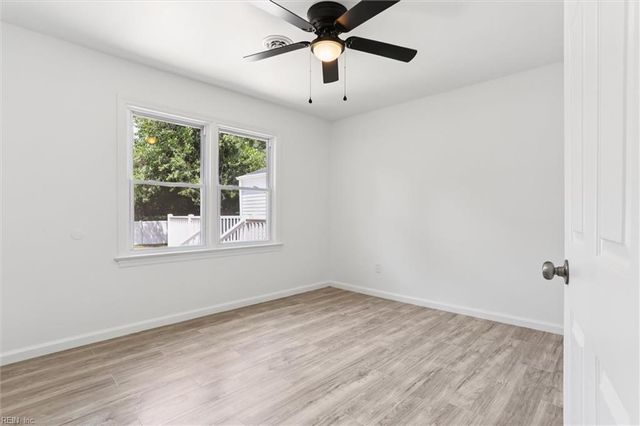 88 Wheatland DR, Hampton, VA 23666