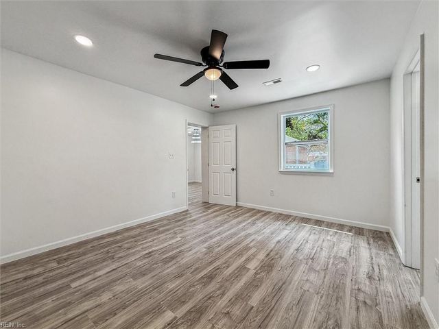 88 Wheatland DR, Hampton, VA 23666