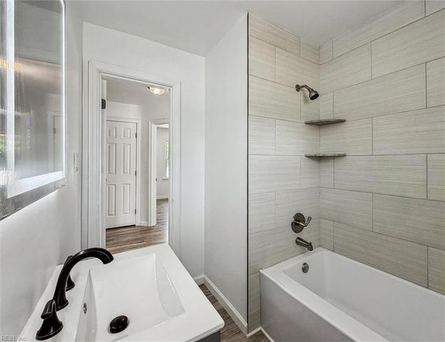 88 Wheatland DR, Hampton, VA 23666