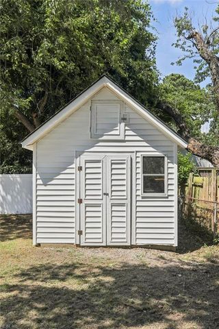 88 Wheatland DR, Hampton, VA 23666