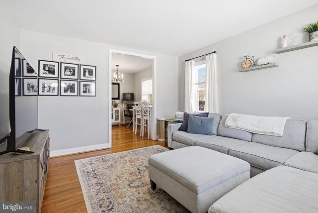 201 W SYLVAN AVE, Morton, PA 19070