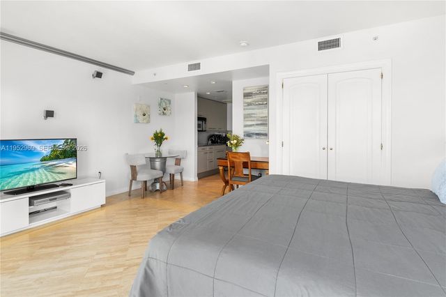 101 Ocean Dr 704, Miami Beach, FL 33139