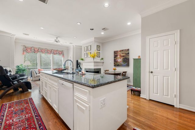 416 Mcgowen Street, Houston, TX 77006