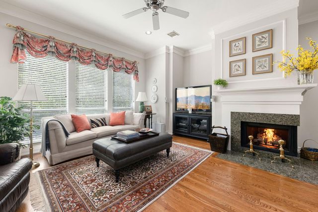 416 Mcgowen Street, Houston, TX 77006