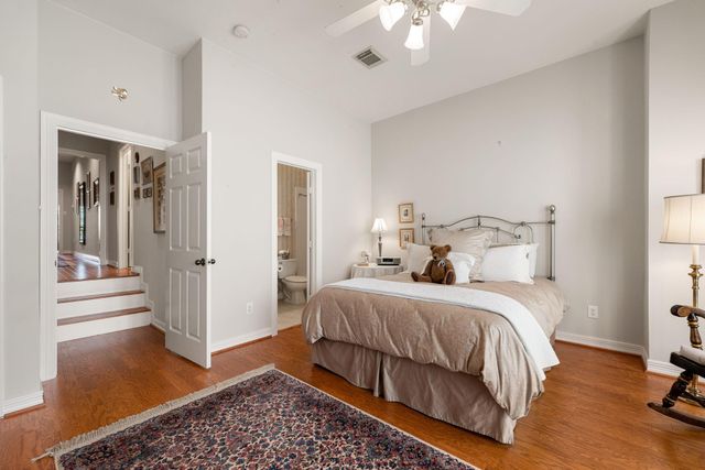 416 Mcgowen Street, Houston, TX 77006