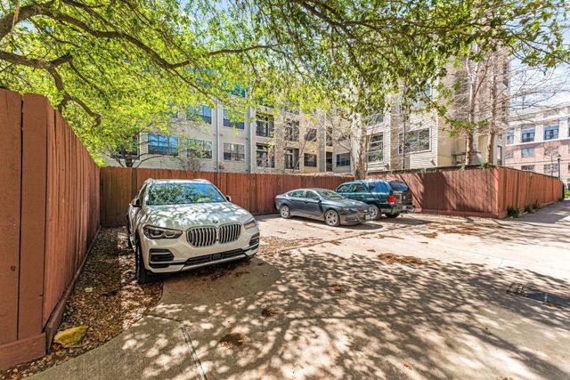 416 Mcgowen Street, Houston, TX 77006