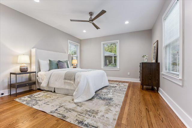826 T C Jester Boulevard, Houston, TX 77008