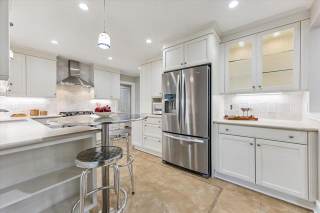 826 T C Jester Boulevard, Houston, TX 77008