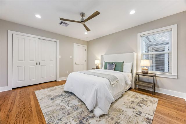826 T C Jester Boulevard, Houston, TX 77008