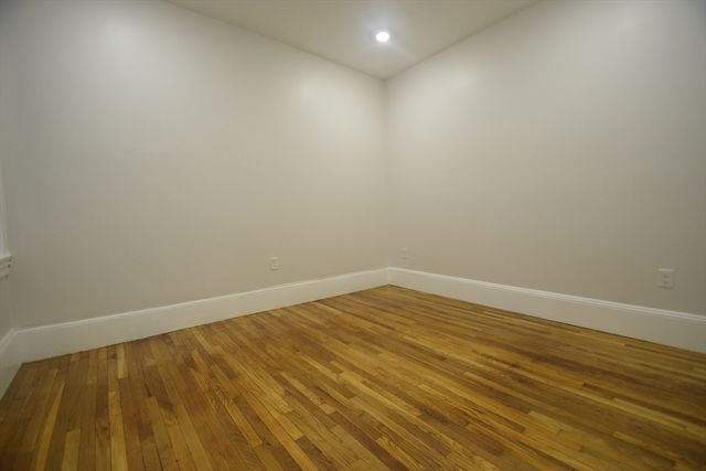 31 Harvard St. 2, Brookline, MA 02445