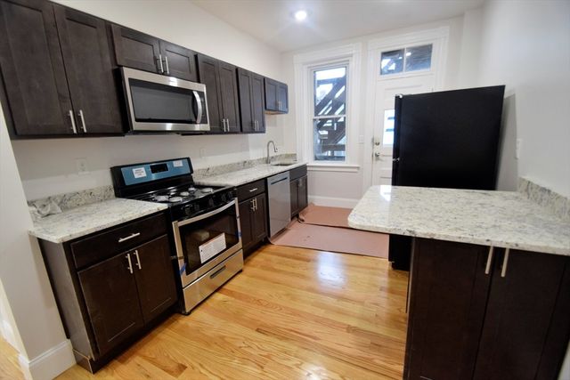 31 Harvard St. 2, Brookline, MA 02445