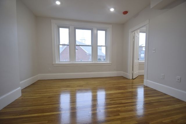 31 Harvard St. 2, Brookline, MA 02445