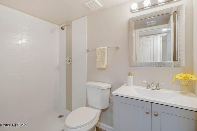 8202 E Kenyon Drive, Tucson, AZ 85710