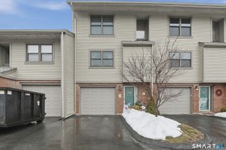 52 Metacomet Drive 52, Meriden, CT 06450