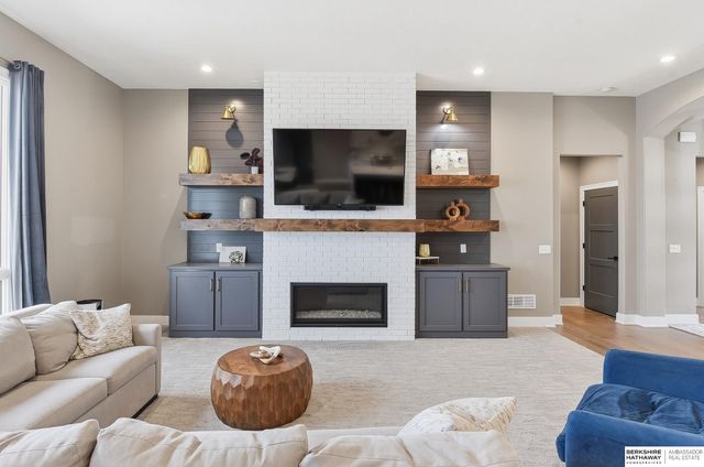 3905 N 269TH Circle, Valley, NE 68064